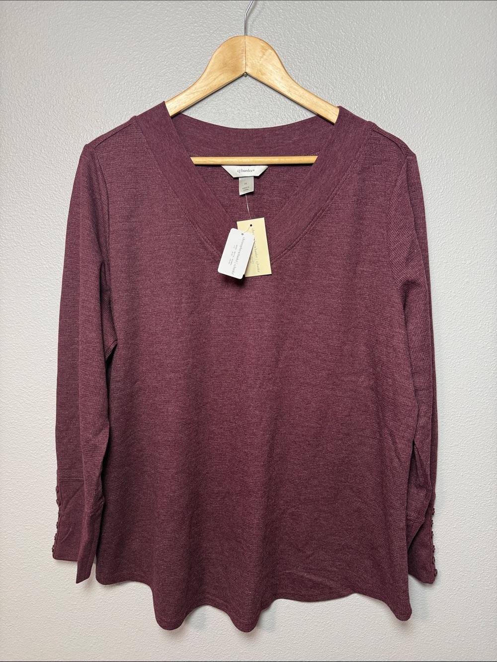 CJ Banks Berry Long Sleeve V-Neck Thermal Top Size 1X NWT